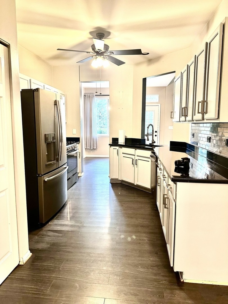 3125 Anton Drive - Photo 4