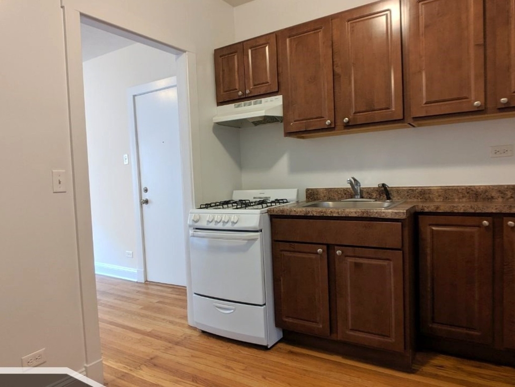 2615 N Spaulding Avenue - Photo 5