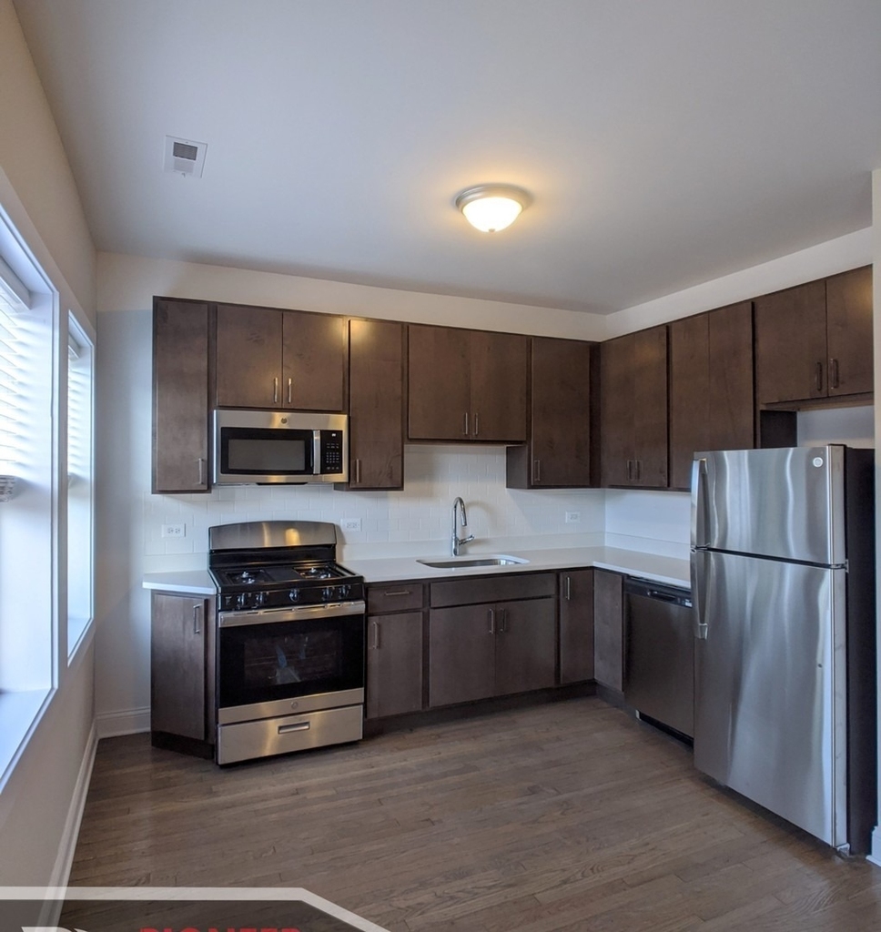 3407 W Fullerton Avenue - Photo 6