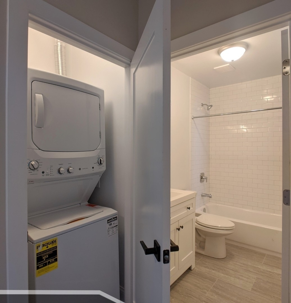 3407 W Fullerton Avenue - Photo 13