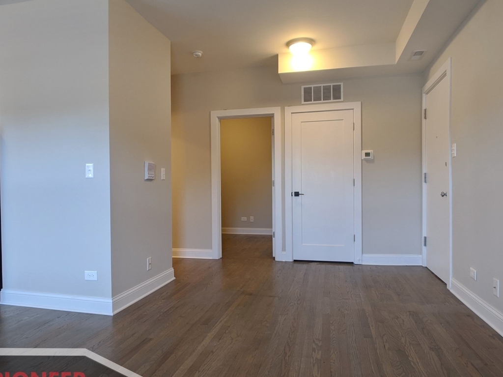 3407 W Fullerton Avenue - Photo 3