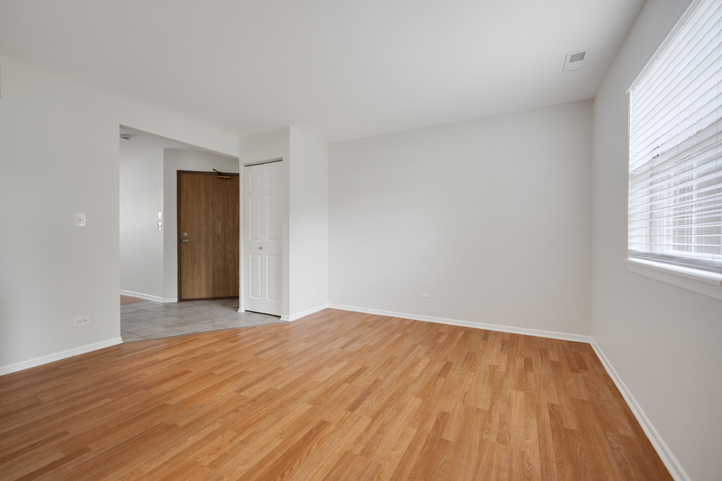 546 E Shag Bark Lane - Photo 4