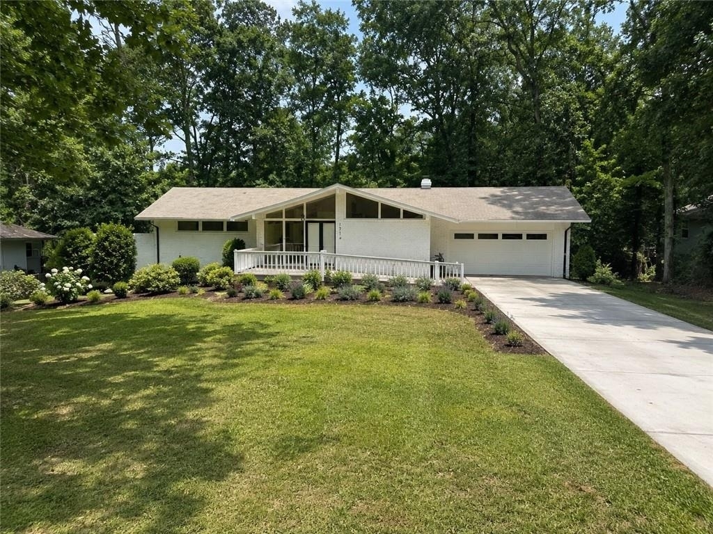 1714 S Johnson Ferry Road Ne - Photo 0