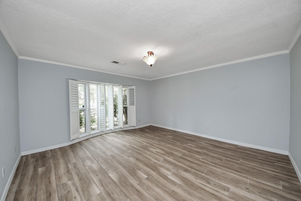 5954 Beaudry Drive - Photo 4