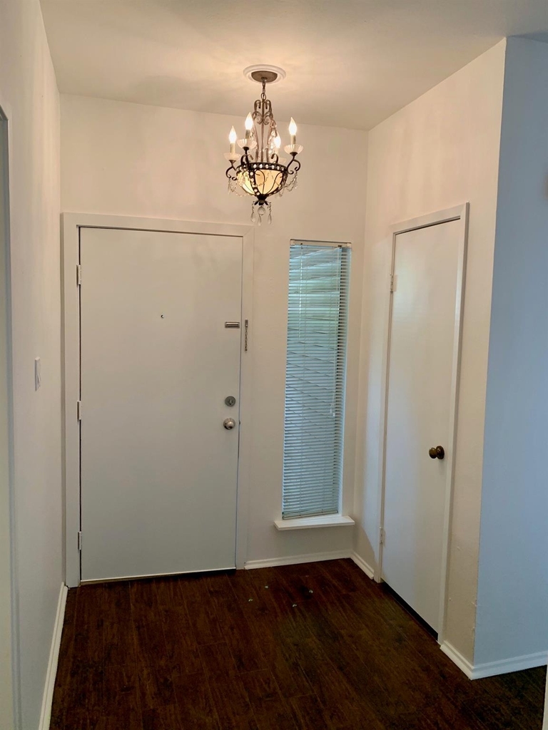 2025 Augusta Drive - Photo 2