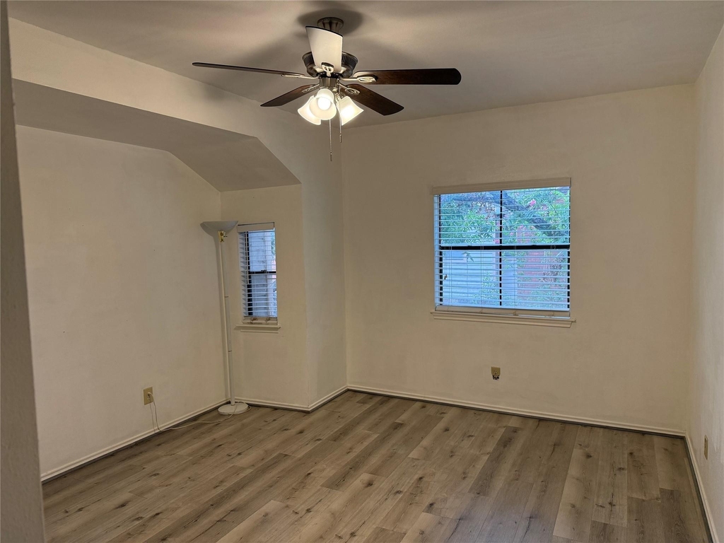 1103 Dulles Avenue - Photo 14
