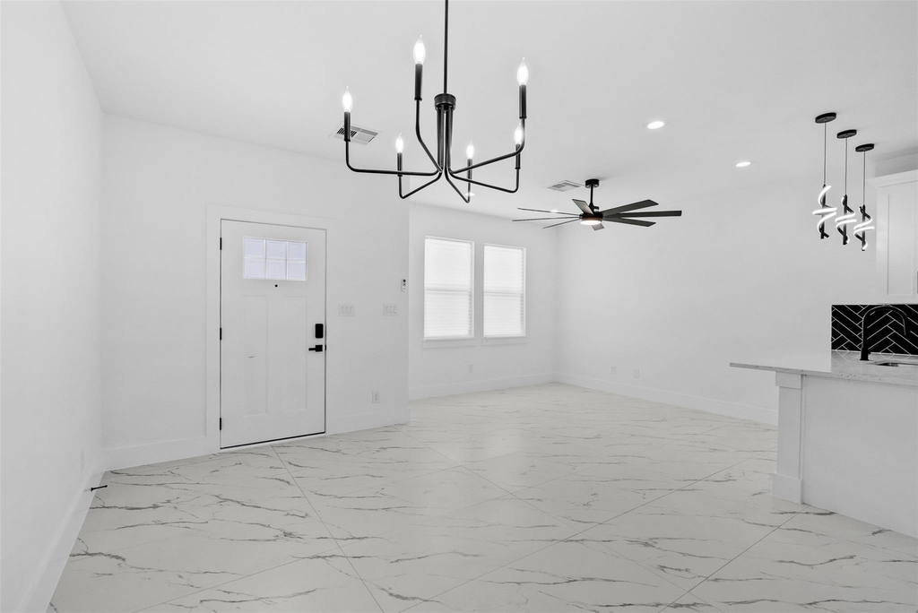 9110 Everglade - Photo 12