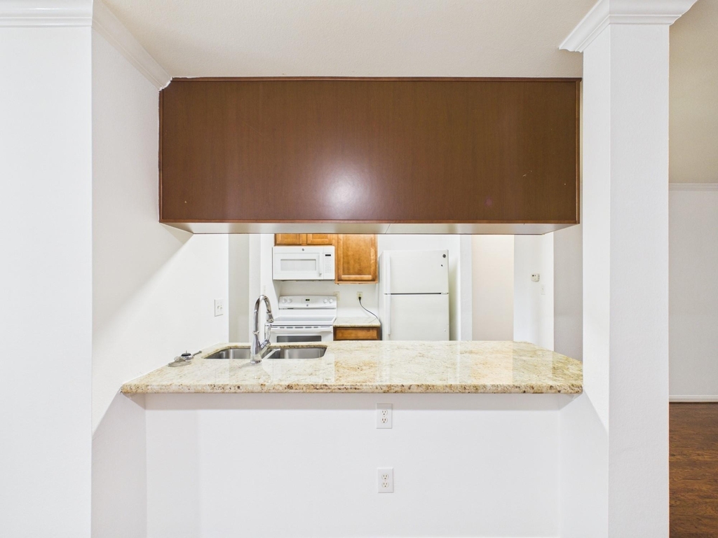 5333 Richmond Avenue - Photo 9