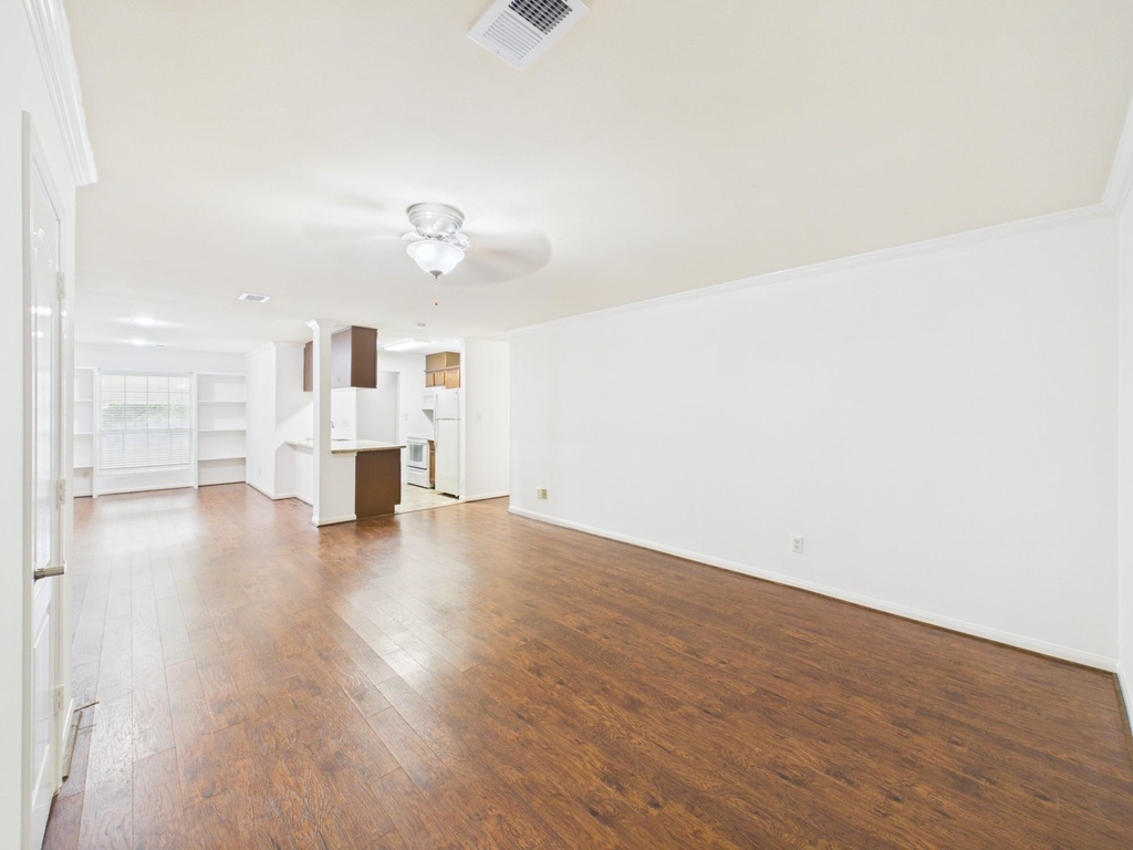 5333 Richmond Avenue - Photo 0