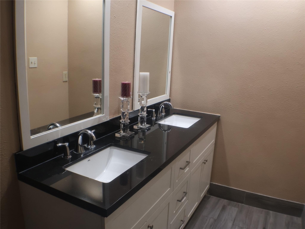 7700 Creekbend Drive - Photo 9