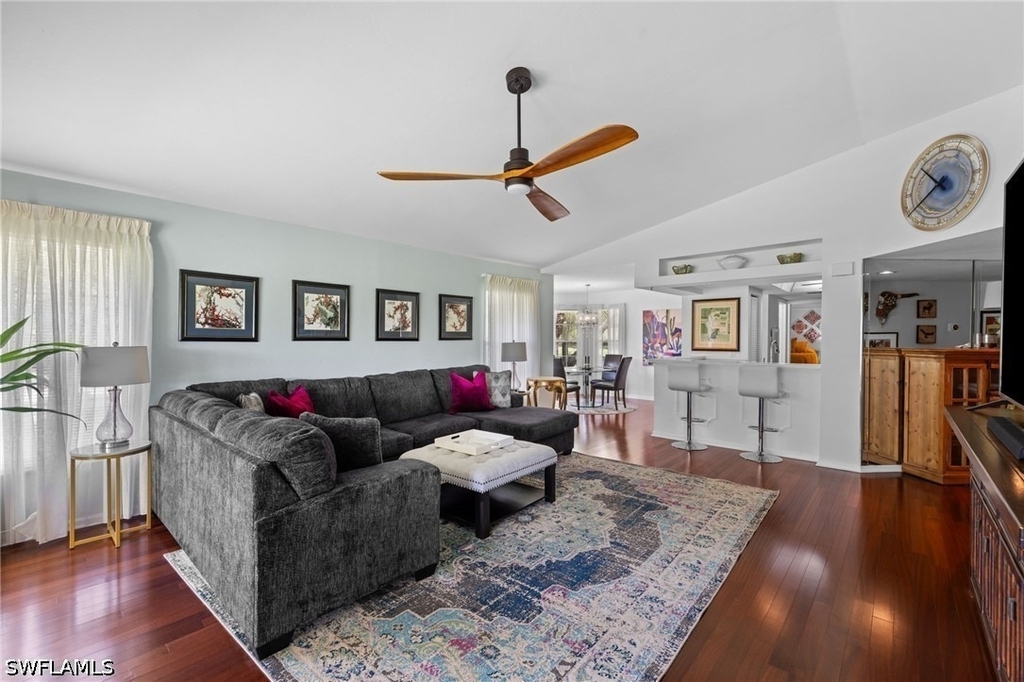 6290 Bellerive Avenue - Photo 9