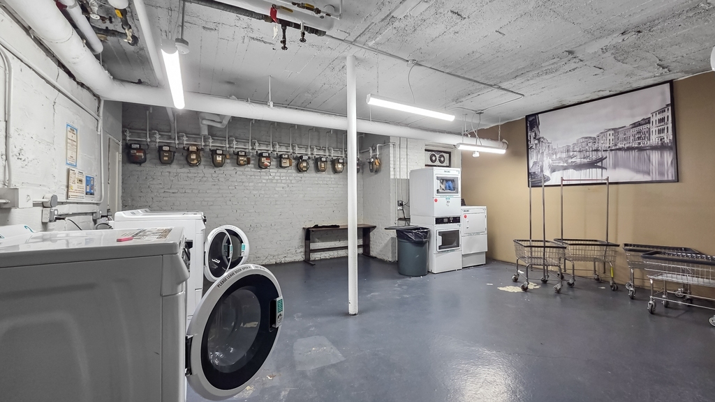 4960 Broadway - Photo 4