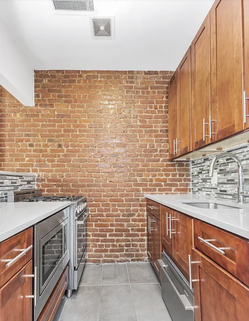 23 West 94th Street - Photo 2