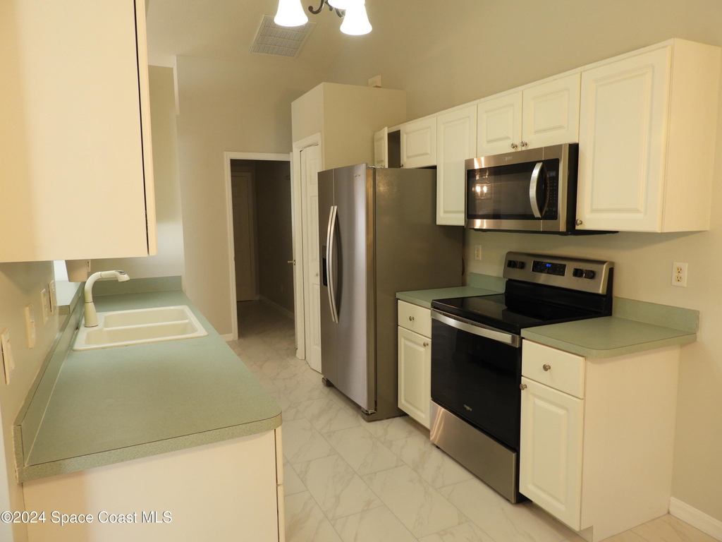 4825 47th Court - Photo 10