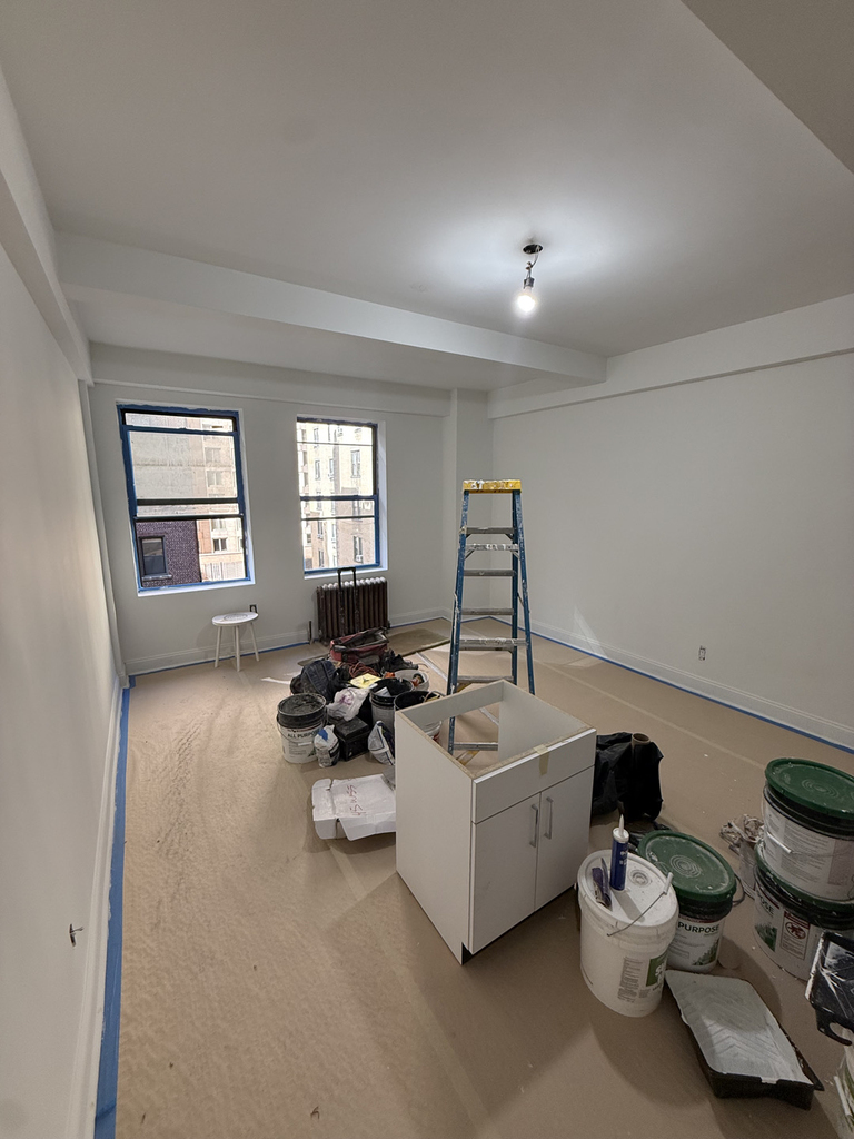 139 West 55th Street - Photo 1