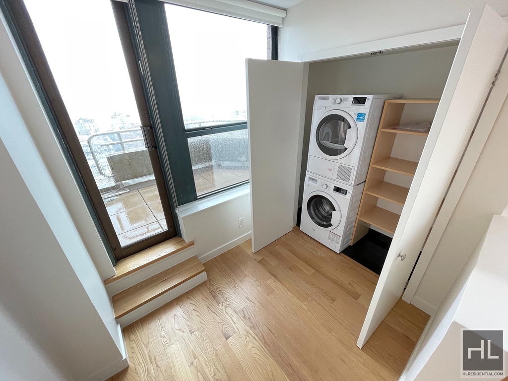 West 87th Street - Photo 3