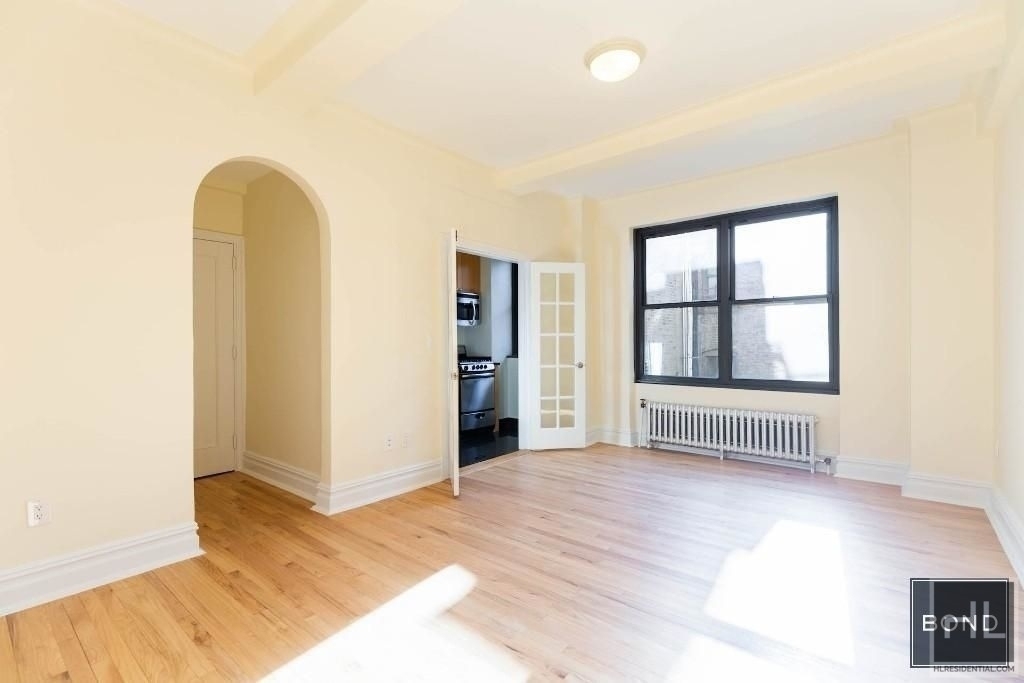 Second Avenue - Photo 1