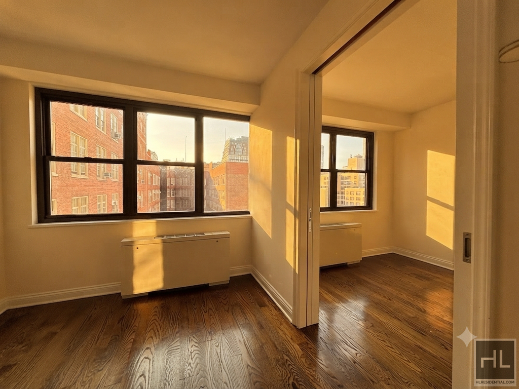 East 16 Avenue - Photo 2