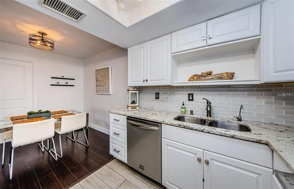2739 Sherbrooke Lane - Photo 8