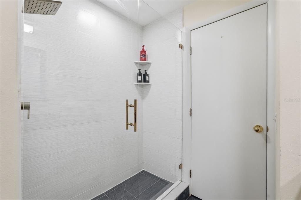 764 Forest Glen Road - Photo 17
