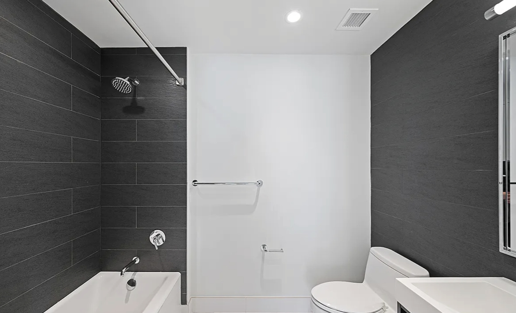  10th Avenue - Photo 3