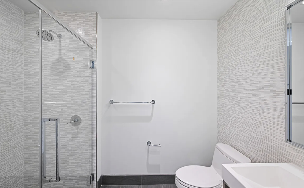  10th Avenue - Photo 4