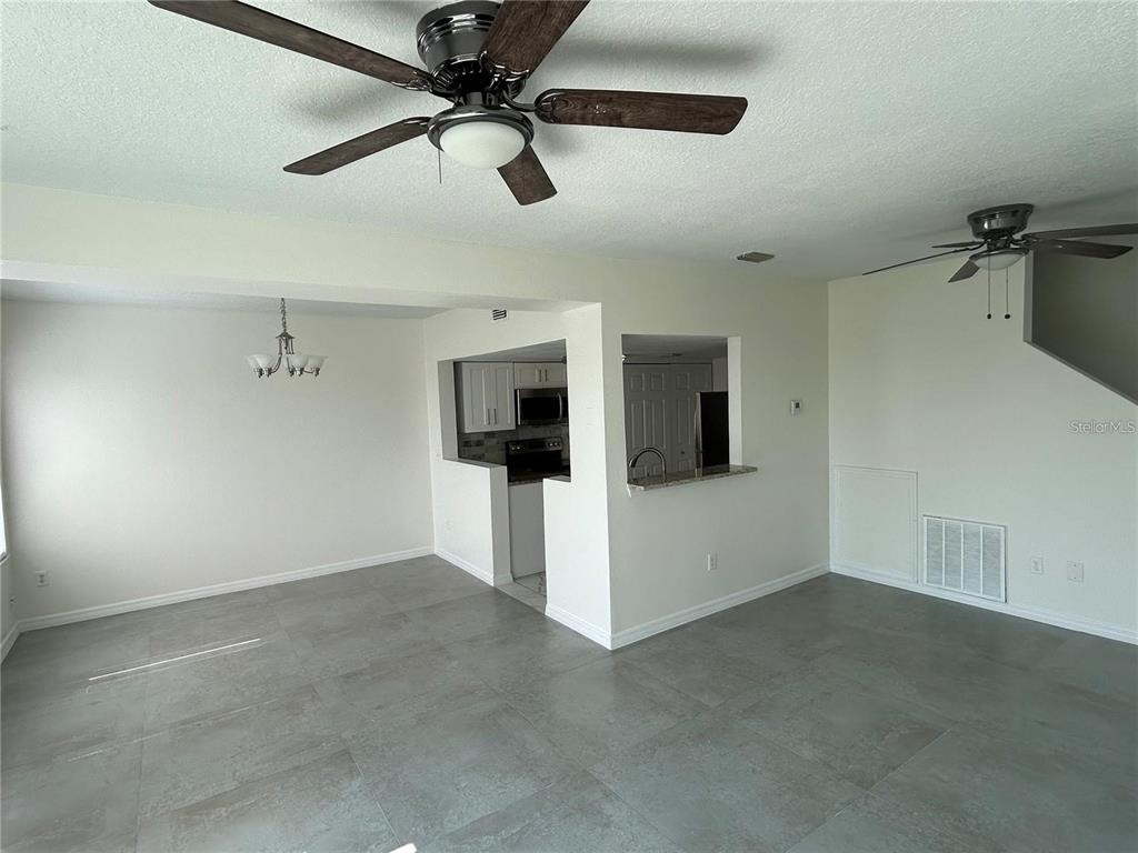 202 Washington Palm Loop - Photo 4