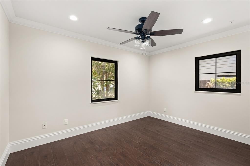 648 Fitzwalter Drive - Photo 7