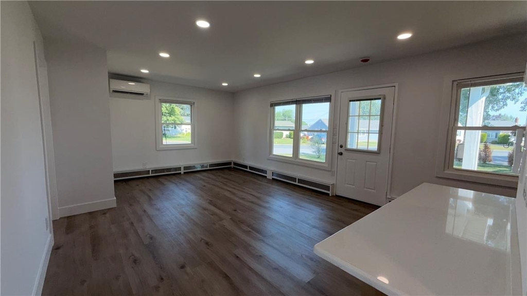49 Seyfried Avenue - Photo 3