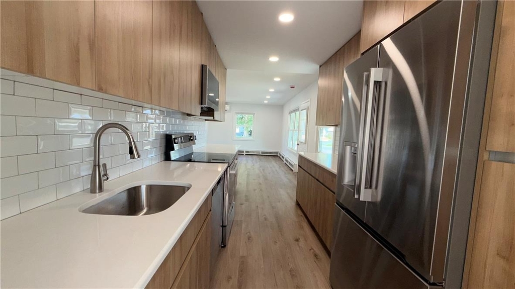 49 Seyfried Avenue - Photo 1