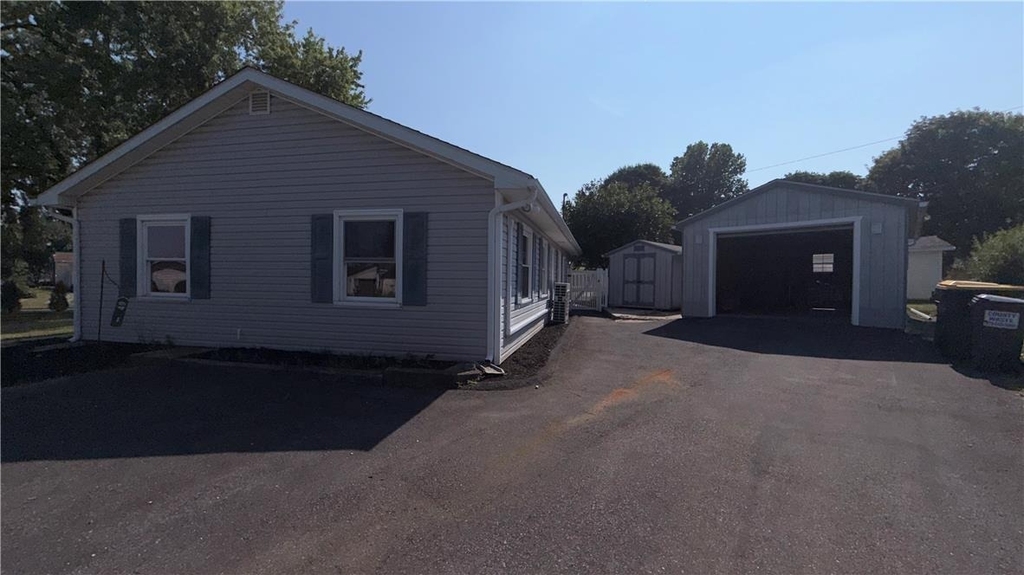 49 Seyfried Avenue - Photo 29