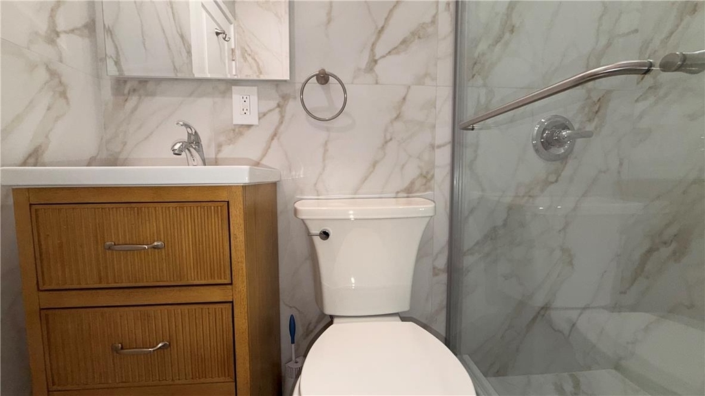 49 Seyfried Avenue - Photo 8