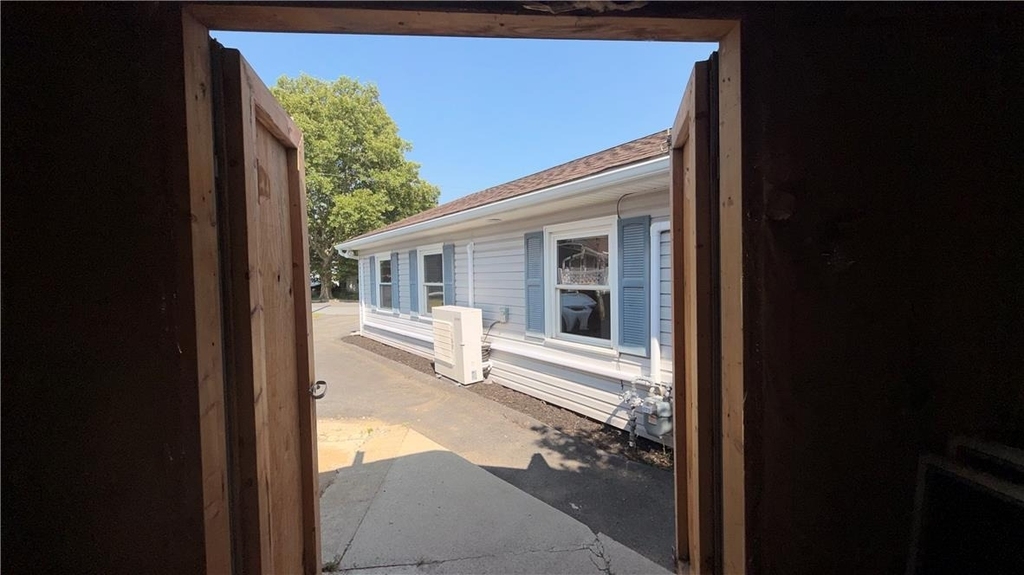 49 Seyfried Avenue - Photo 50