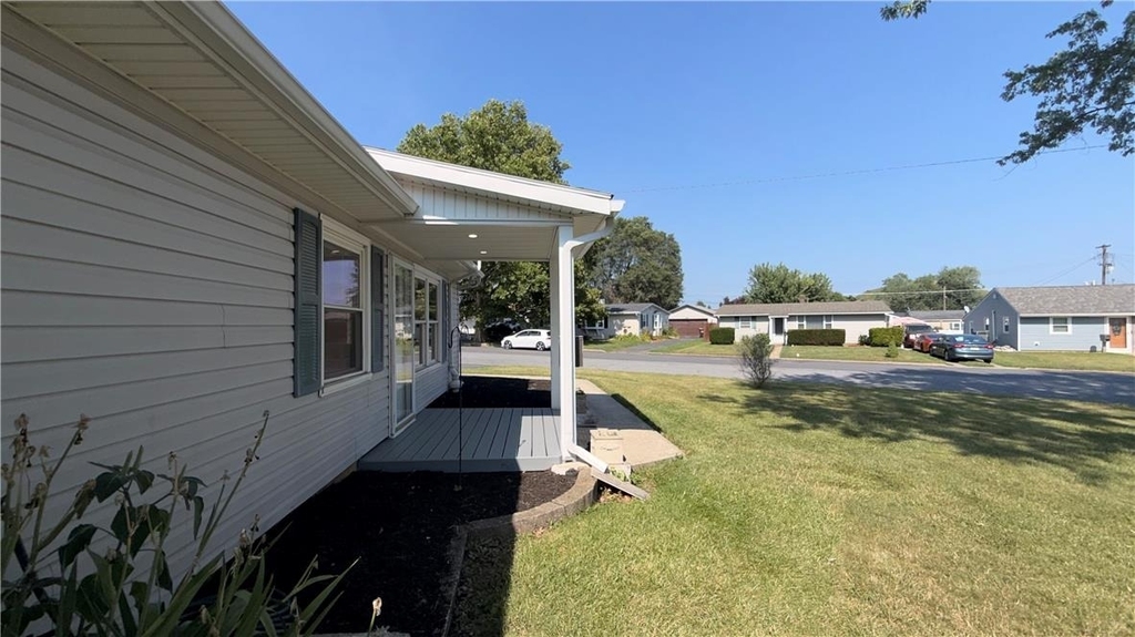 49 Seyfried Avenue - Photo 33