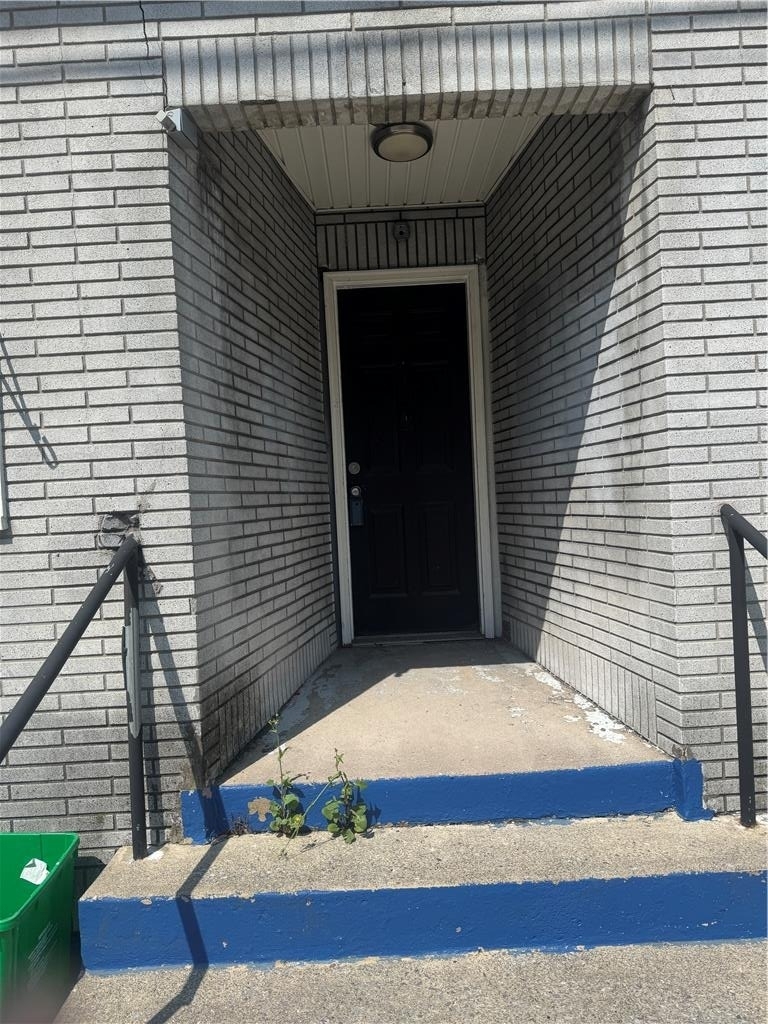 702 Wyandotte Street - Photo 0