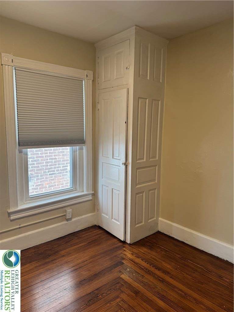 716 W Washington Street - Photo 4