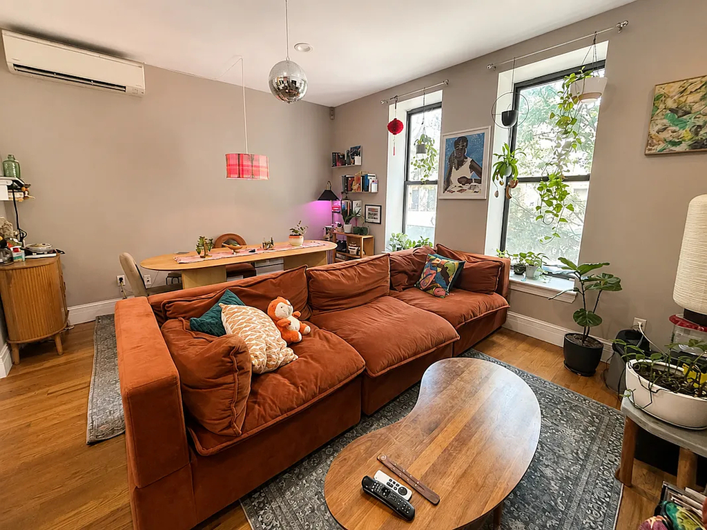 352 Myrtle Avenue - Photo 1