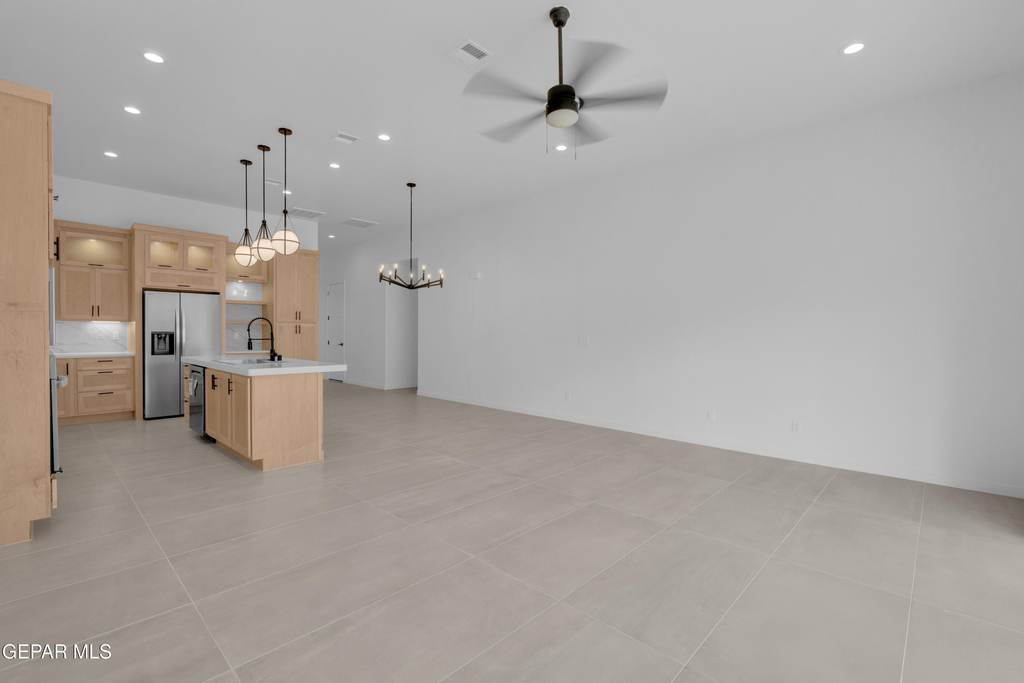 12825 Middlesbrough Avenue - Photo 10