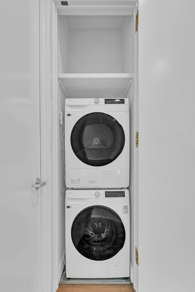 124 East 27th Street - Photo 2