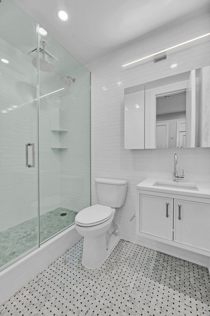 124 East 27th Street - Photo 1