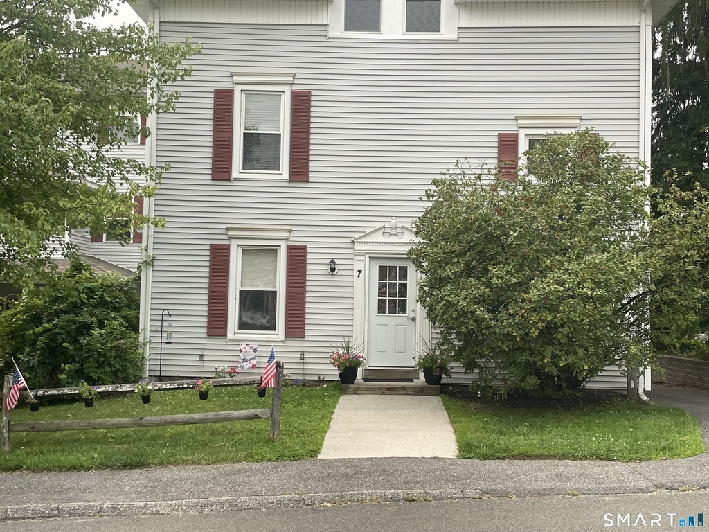 7 Terrace Place - Photo 2