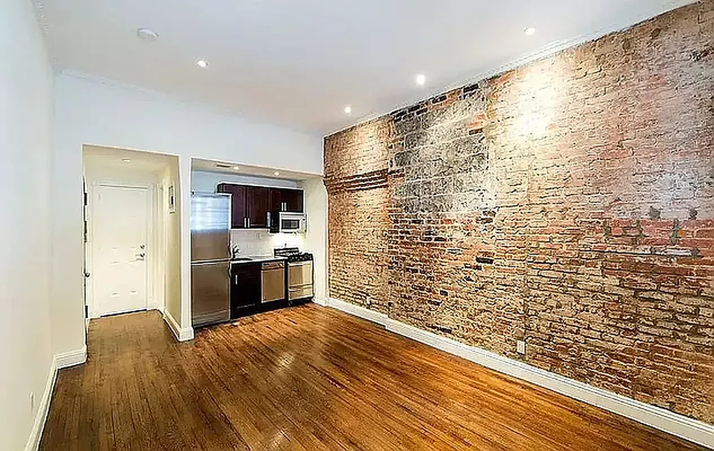 244 East 78th Street - Photo 2
