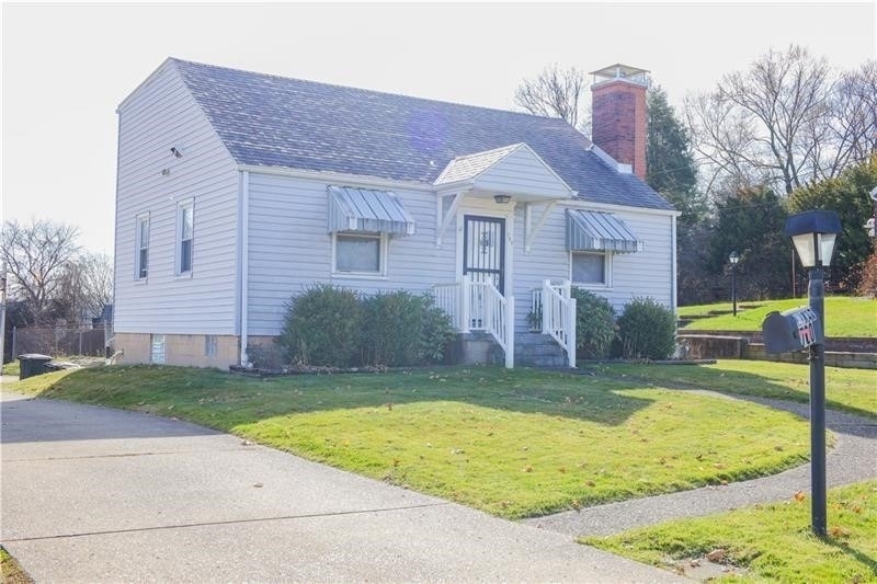 700 3rd St - Photo 0