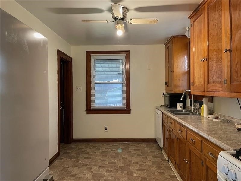 700 3rd St - Photo 6