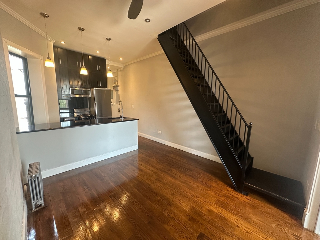 60 Avenue B - Photo 2