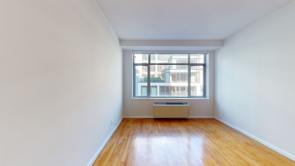 120 W. 21st - Photo 2