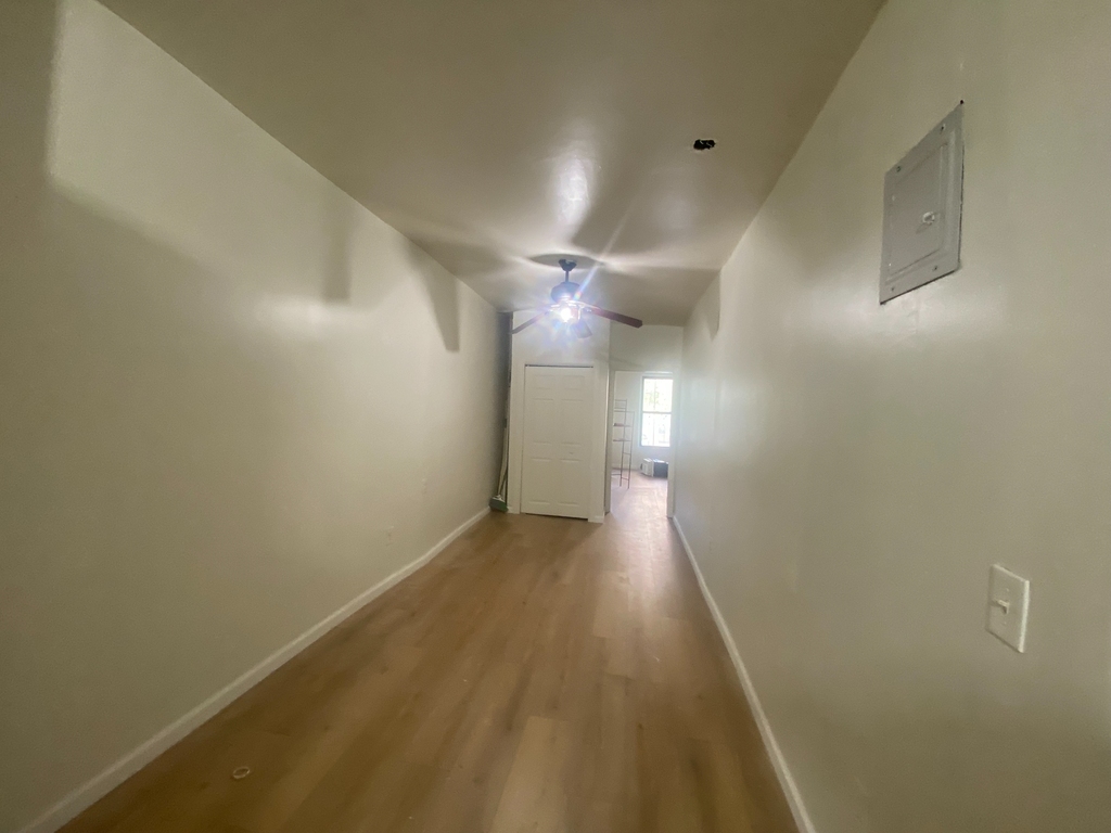 330 EAST 106TH ST NEW YORK. NY 10029 - Photo 3