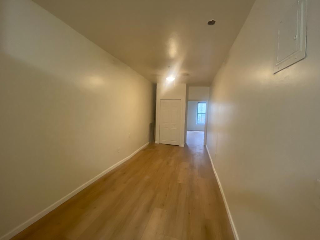 330 EAST 106TH ST NEW YORK. NY 10029 - Photo 7