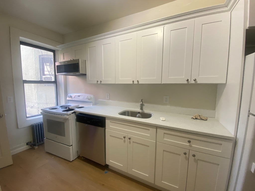 330 EAST 106TH ST NEW YORK. NY 10029 - Photo 0