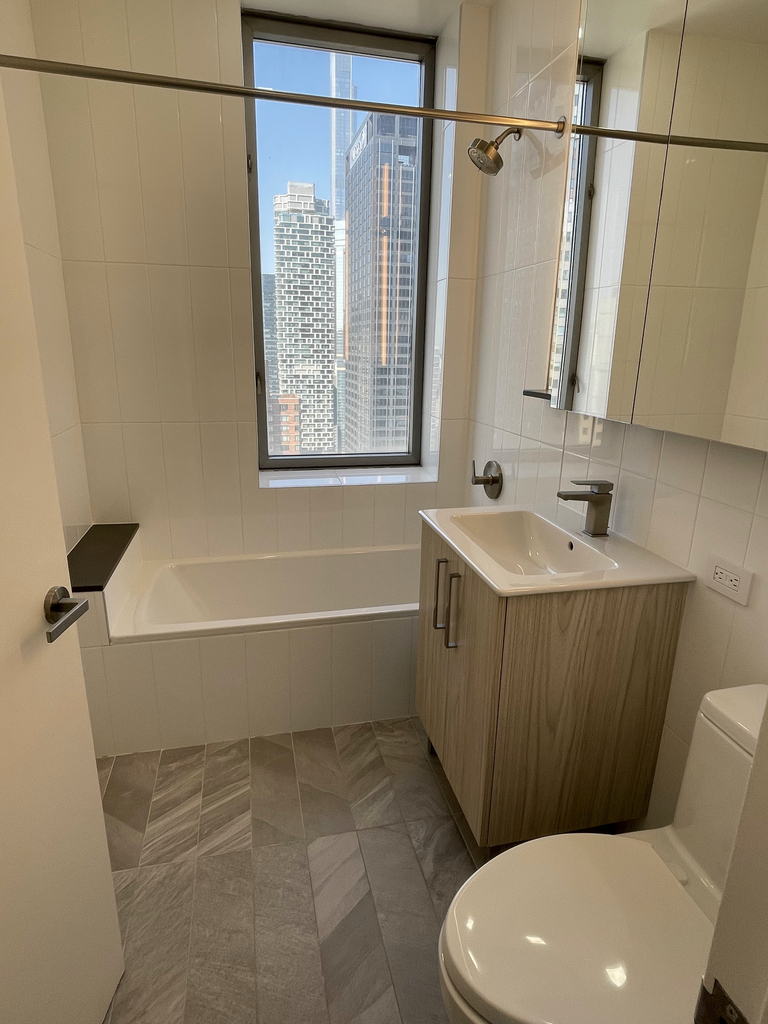 West 47th Street - Photo 3